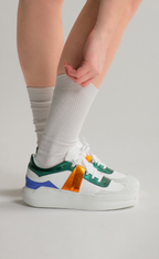 EVI G225 Ultraviolet – sneaker blanche en cuir Made in France, talon violet saumon