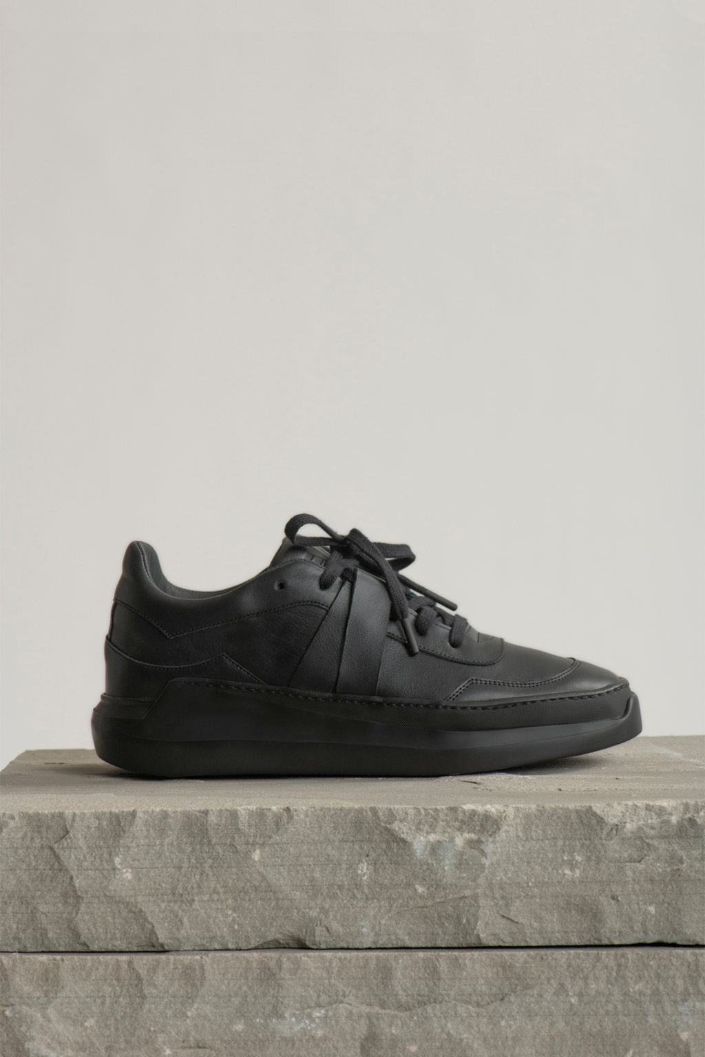 EVI G0 Onyx – sneaker de luxe noire en cuir Made in France, full black