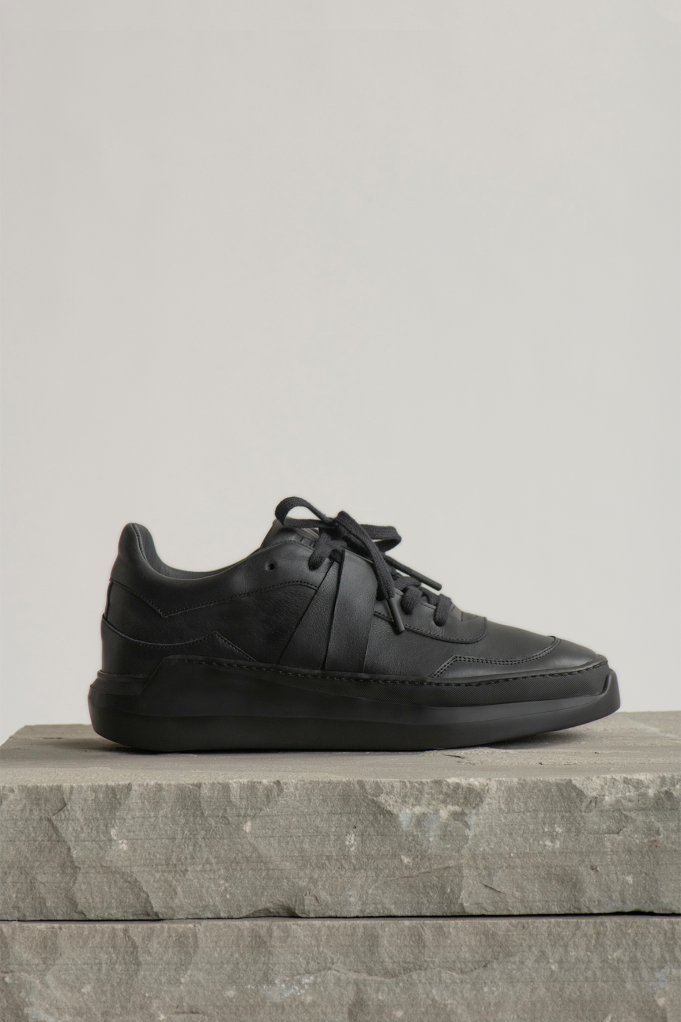 EVI G0 Onyx – sneaker de luxe noire en cuir Made in France, full black