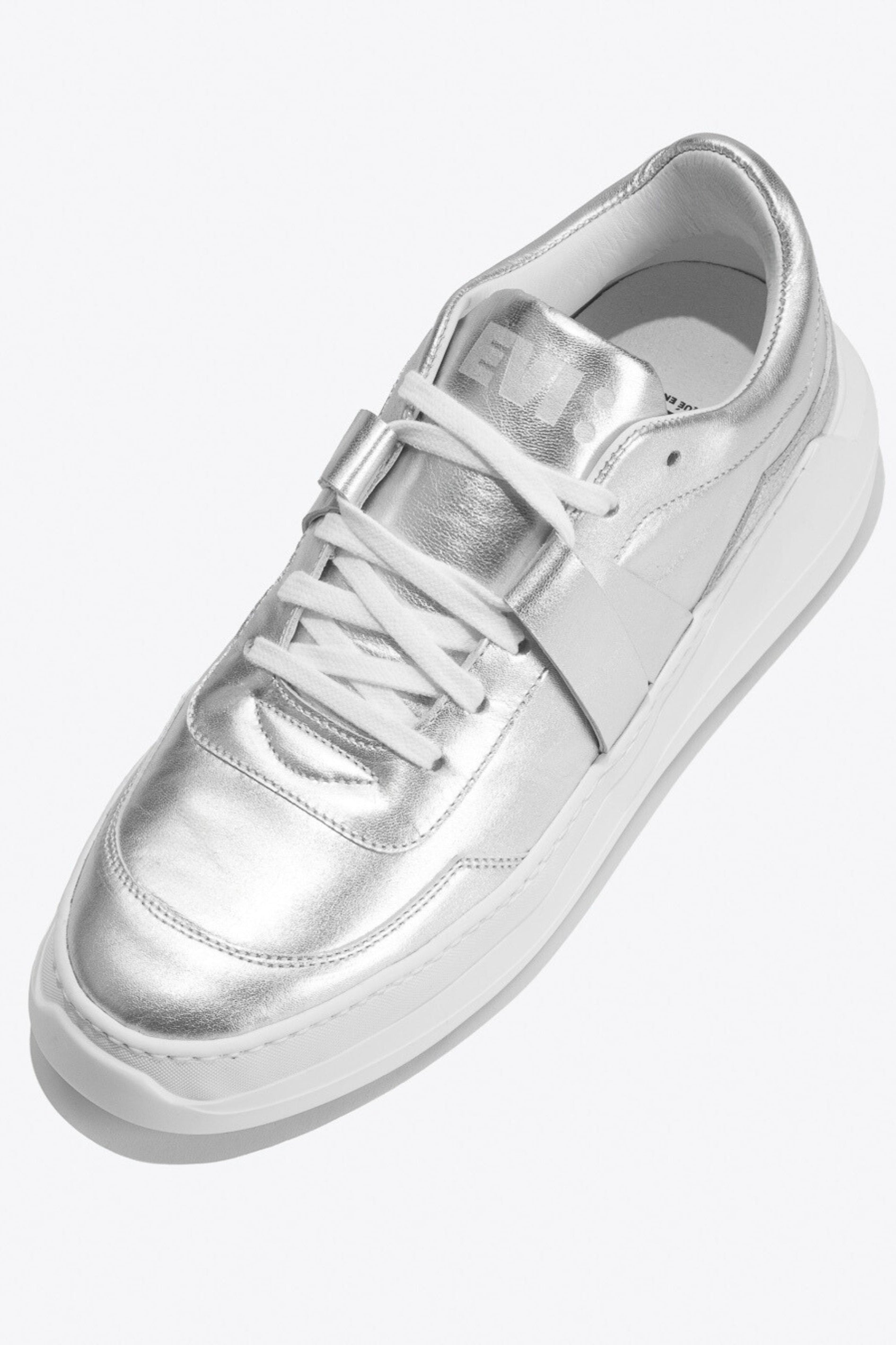 Sneakers artisanales made in france EVI G2 Magnétite en cuir métallisé argenté