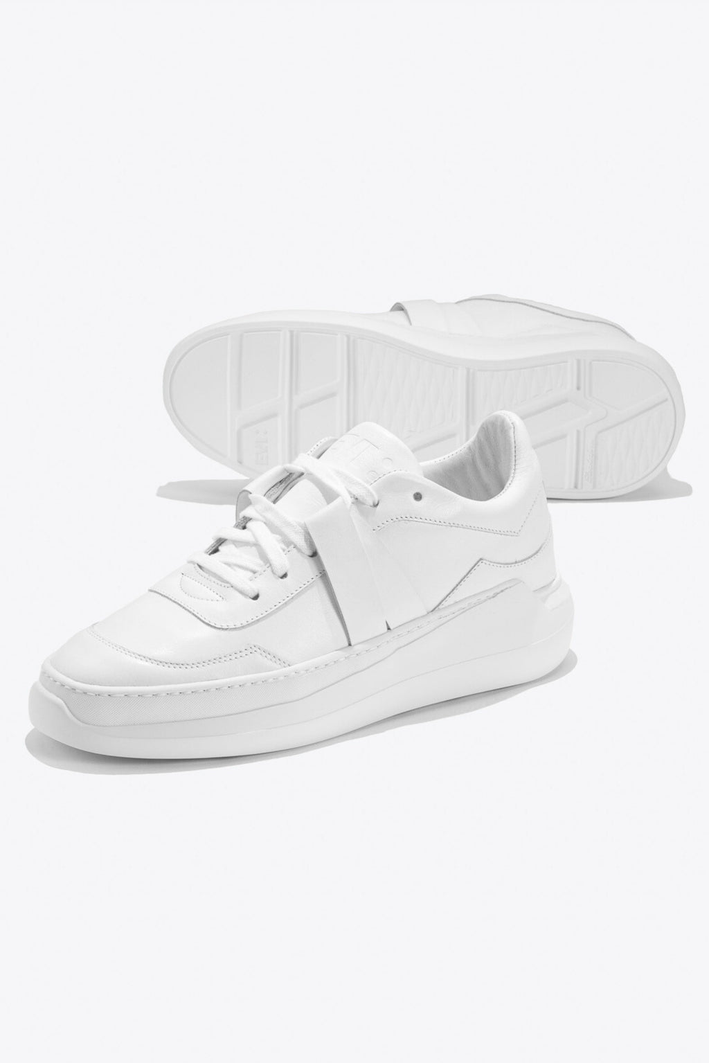 Sneakers artisanales made in france  EVI G0 Zénith en cuir lisse blanc