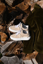 EVI G025 Beige Dune – gros plan cuir velours beige et cuir nappa, fabrication Made in France
